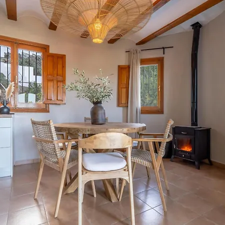 Beautiful With Pool And Stunning View * Boterías