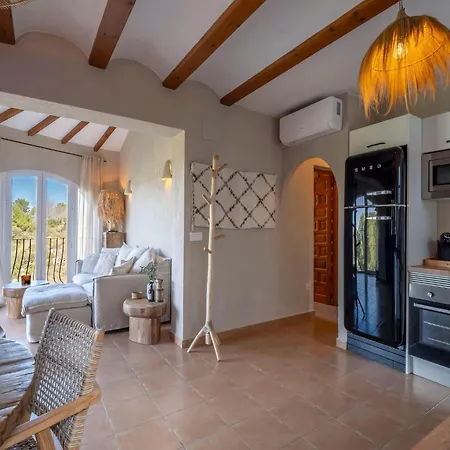 Beautiful With Pool And Stunning View Boterías