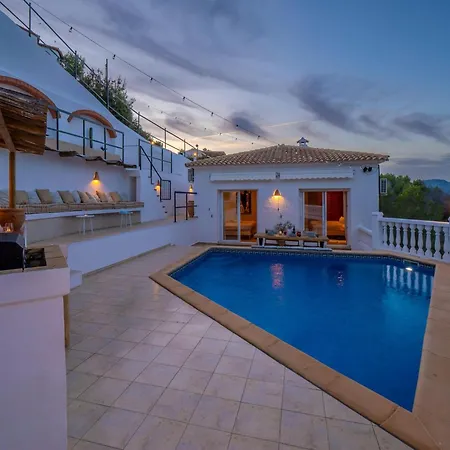 Beautiful With Pool And Stunning View * Boterías