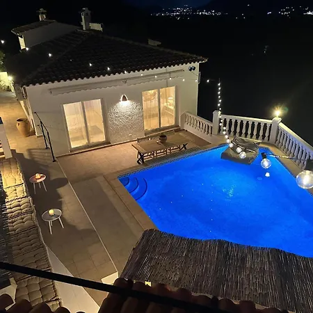 Дом отдыха Beautiful With Pool And Stunning View *