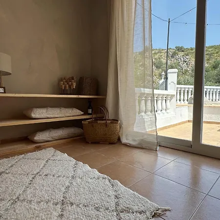 Beautiful With Pool And Stunning View Boterias