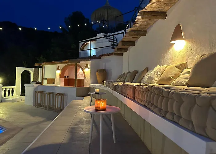 펜션 Beautiful With Pool And Stunning View Boterías